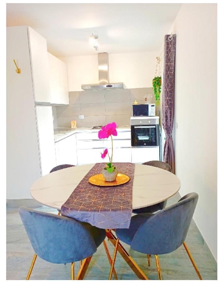 Chic Apartment Fiumicino Exterior photo