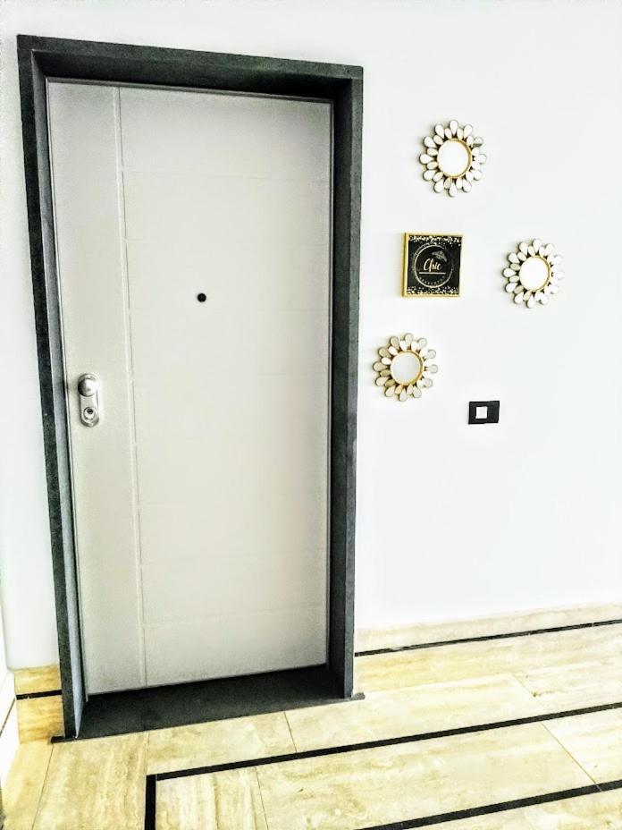 Chic Apartment Fiumicino Exterior photo